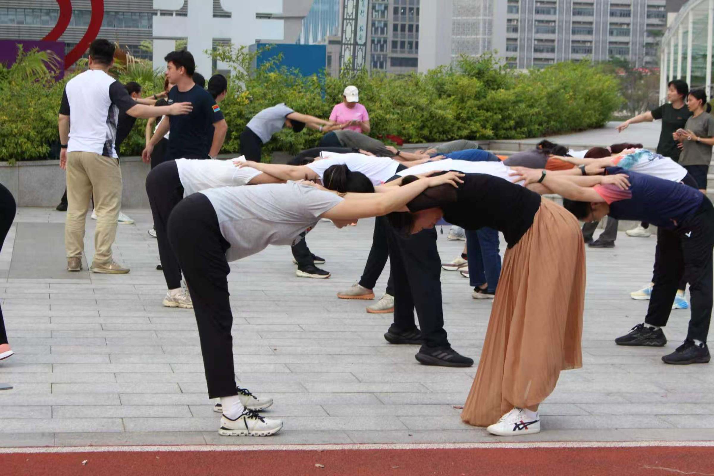 教职工互助热身