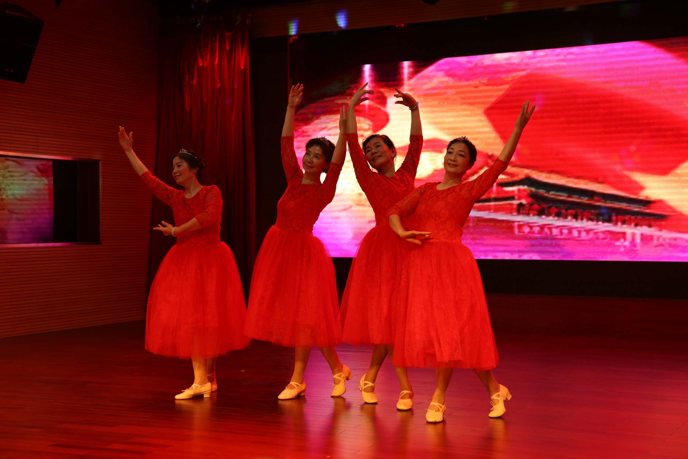 舞蹈《珊瑚颂》