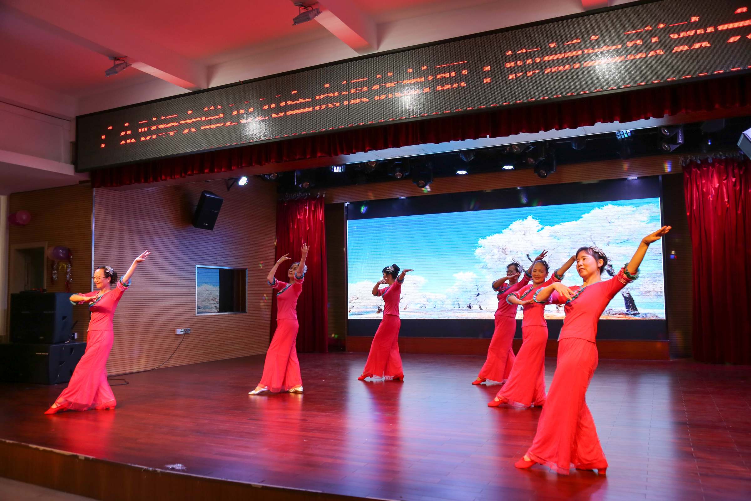 舞蹈《我爱你塞北的雪》