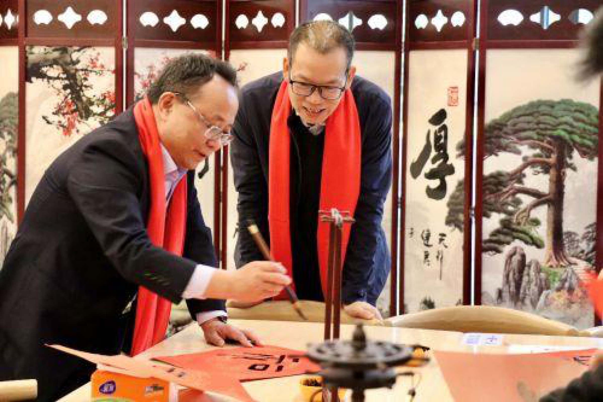 广东财经大学校长于海峰书写春联