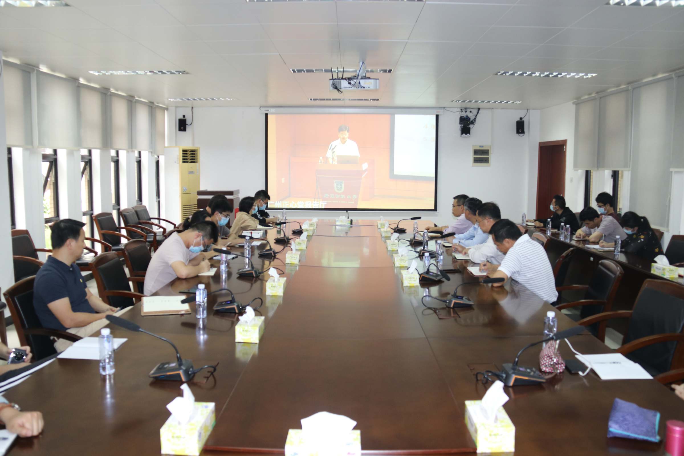 佛山校区视频会议现场
