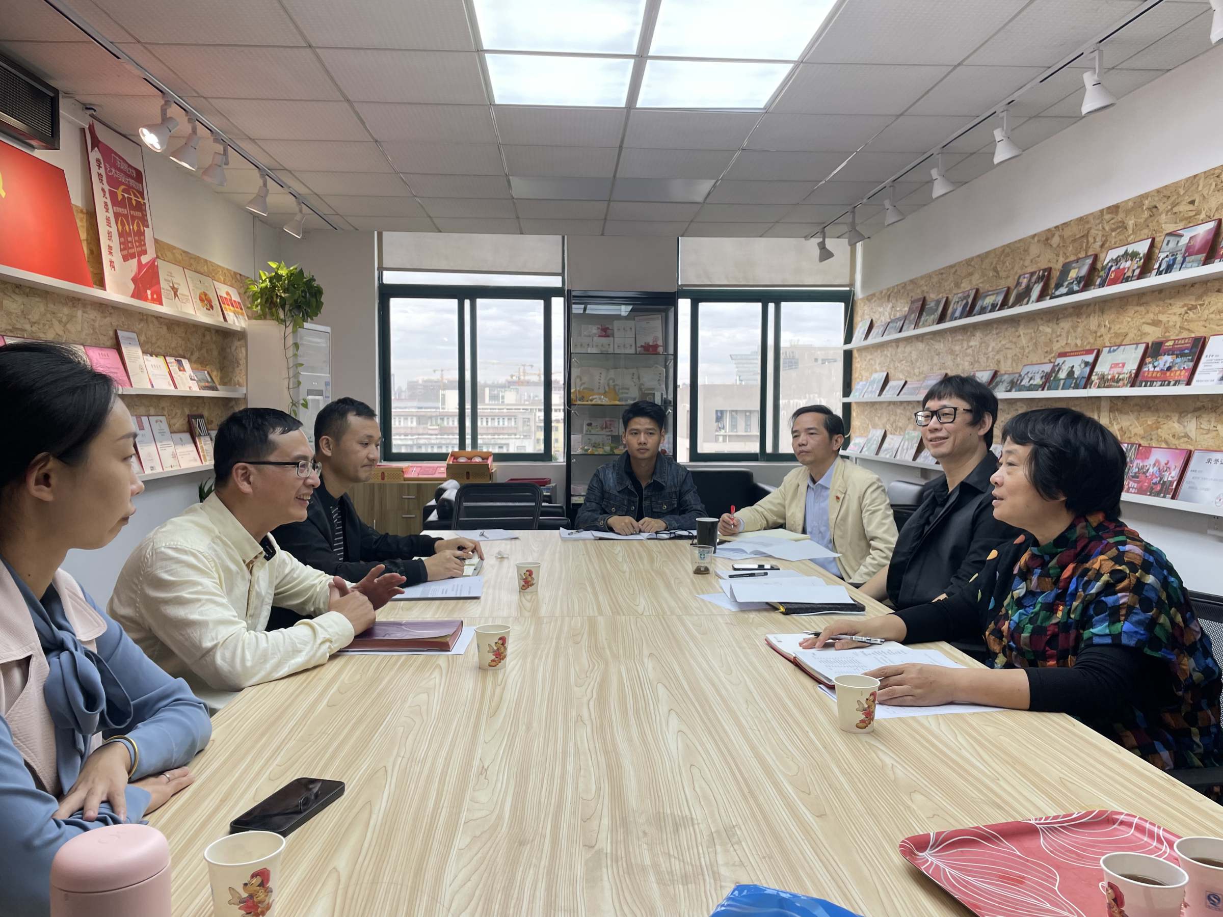 苏明华到艺术学院指导就业工作