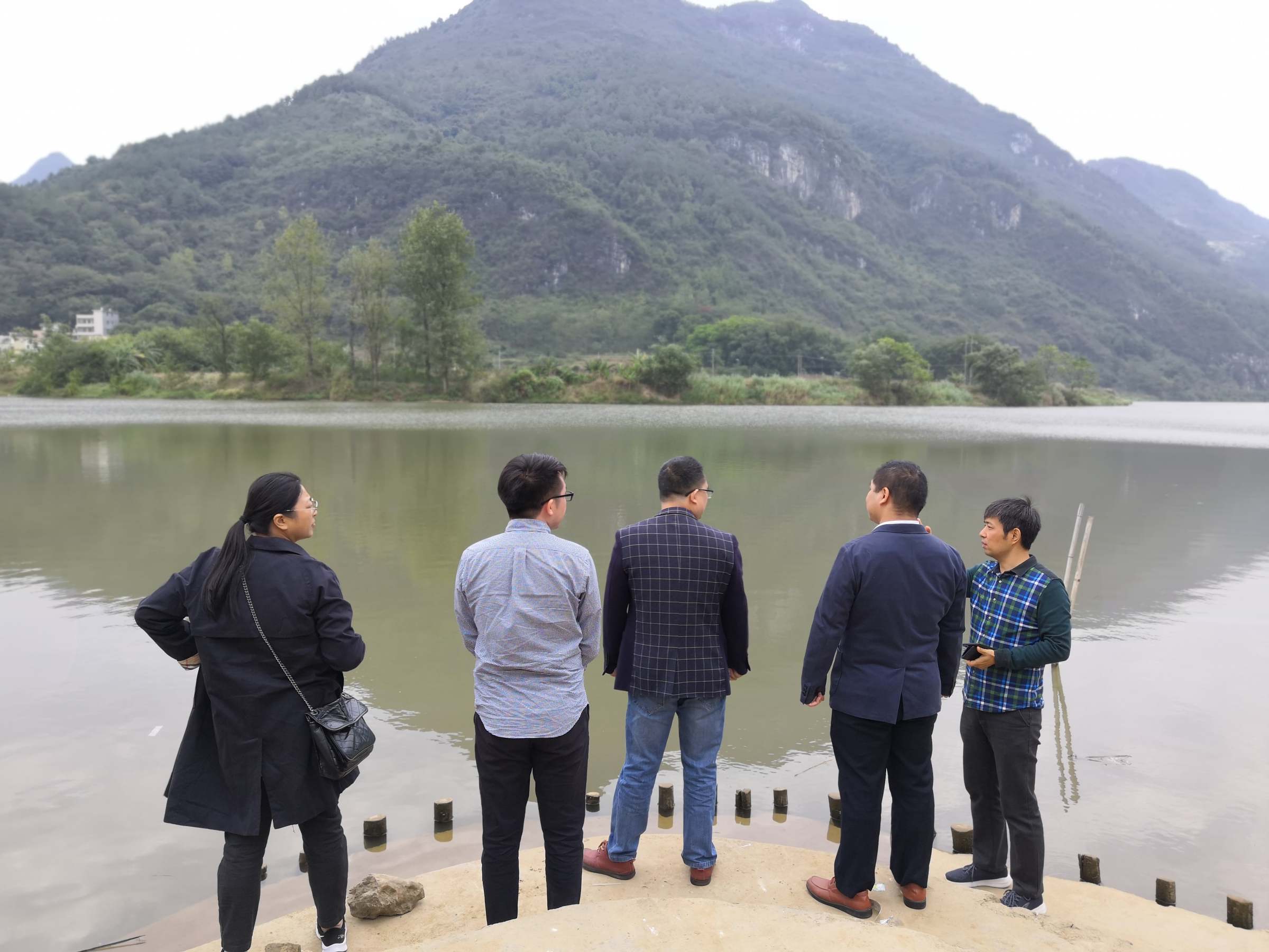 科技特派员团队调研连江沙寮村段河道及两岸风光