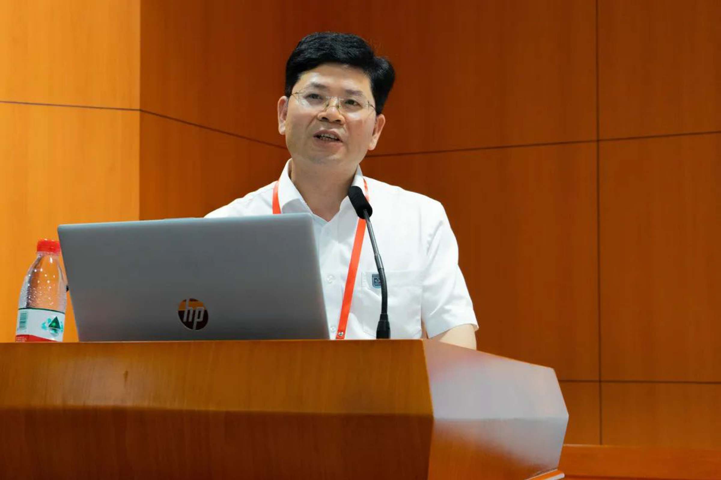 罗贤甲作绩效工资分配方案修订报告