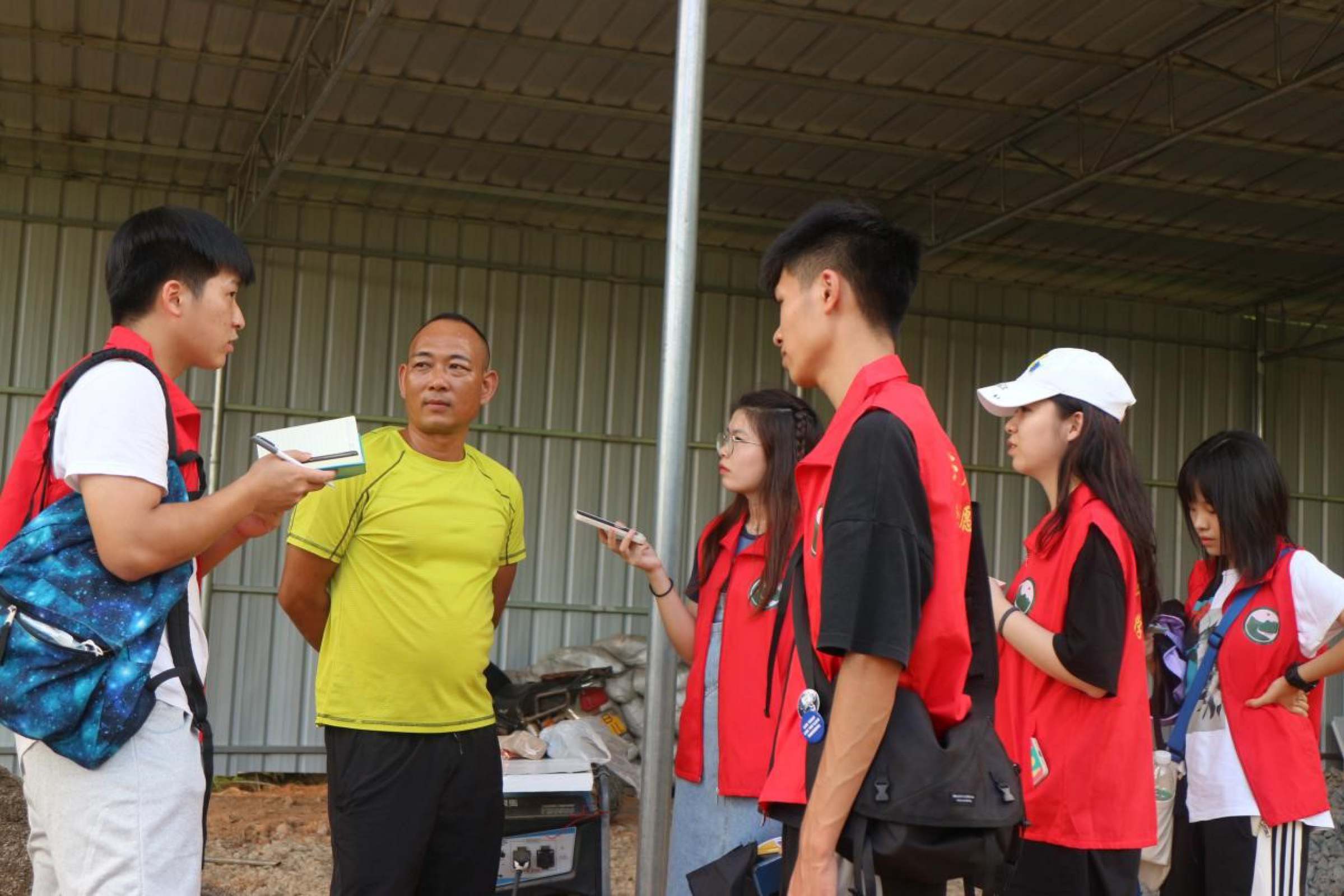 实践队探访脐橙基地