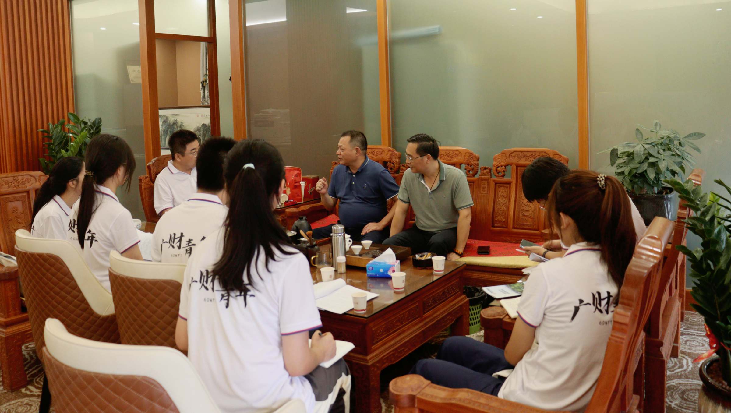 师生实践团在广东壹加捌现代高新农业有限公司开展座谈会