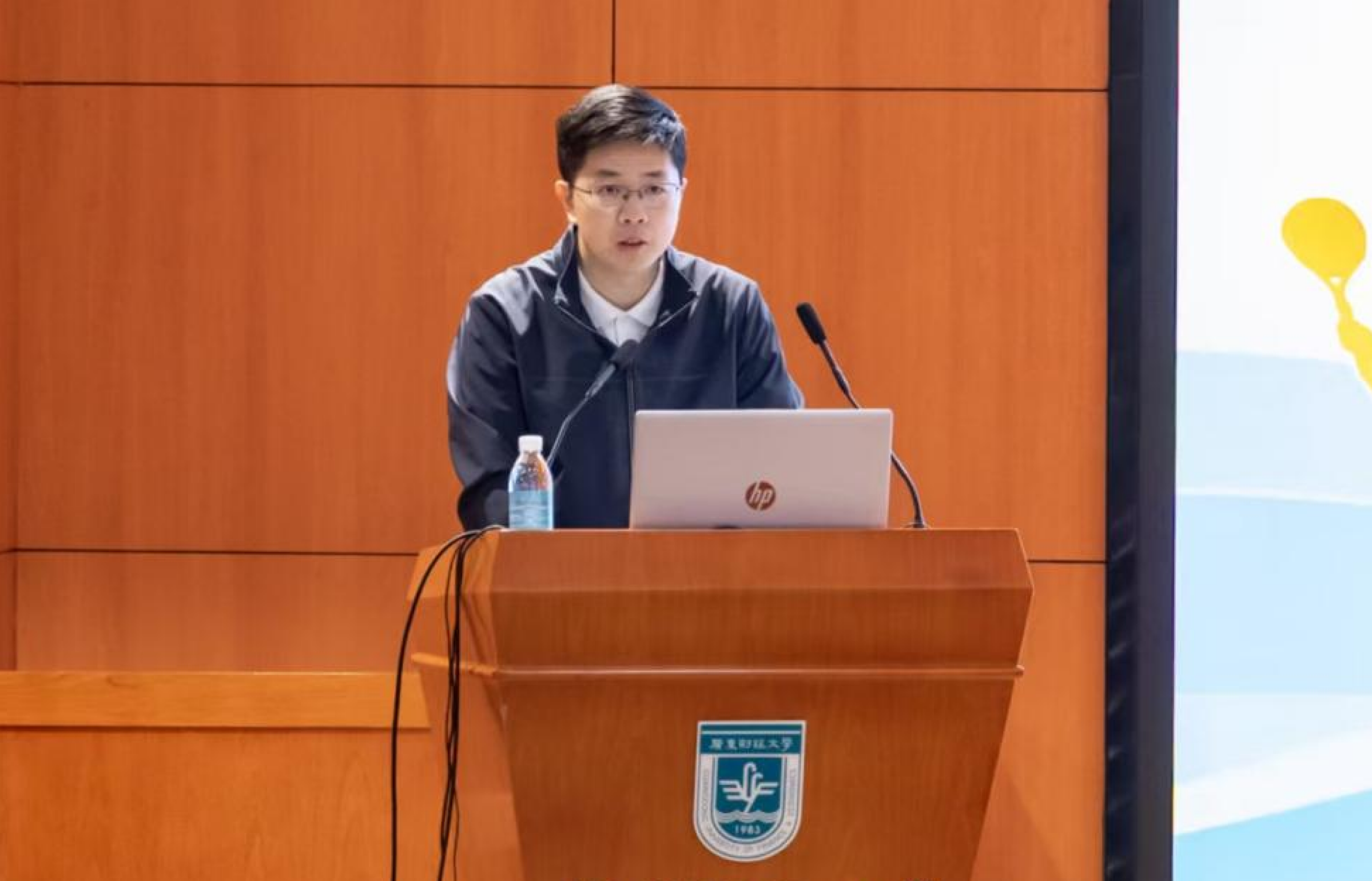 校团委书记朱戈作动员讲话