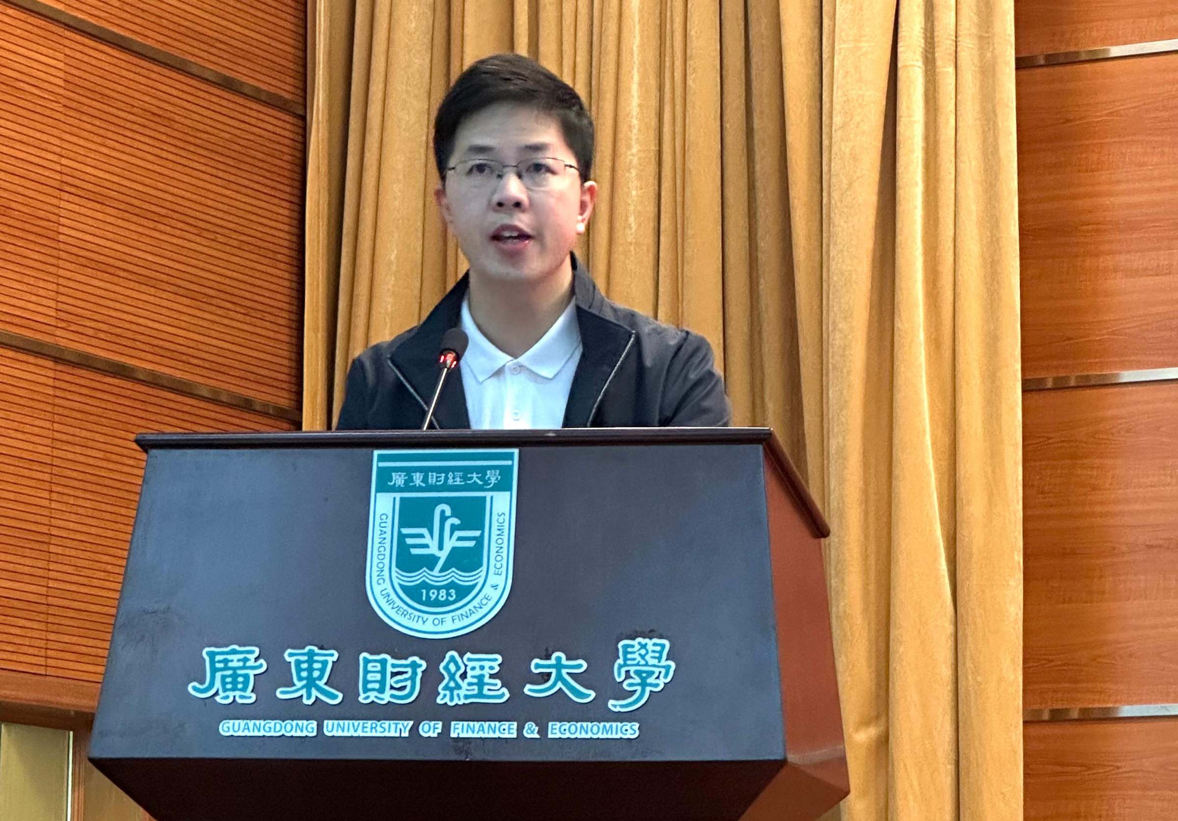 校团委书记朱戈讲话