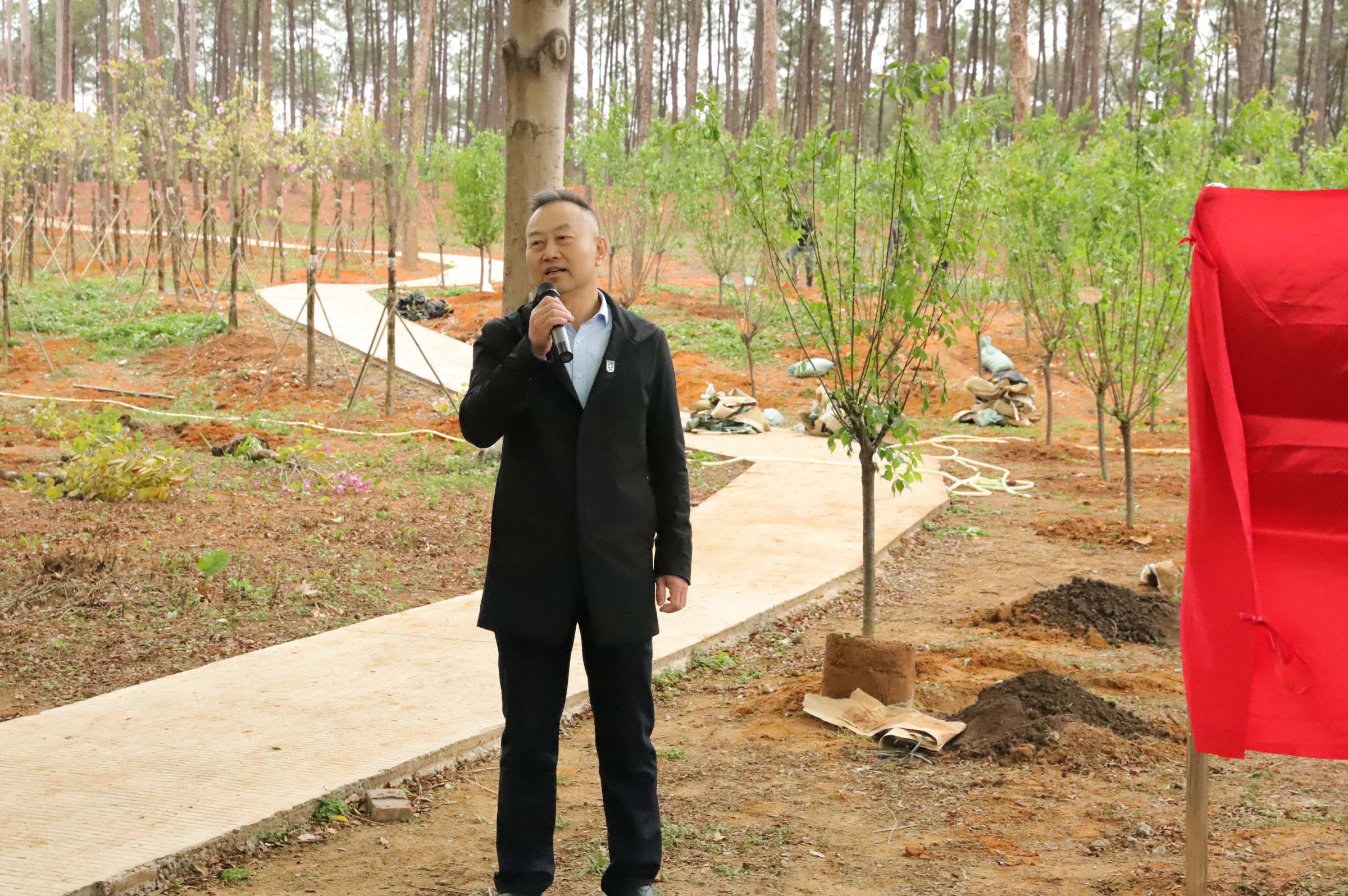 佛山校区党委书记王伟致辞