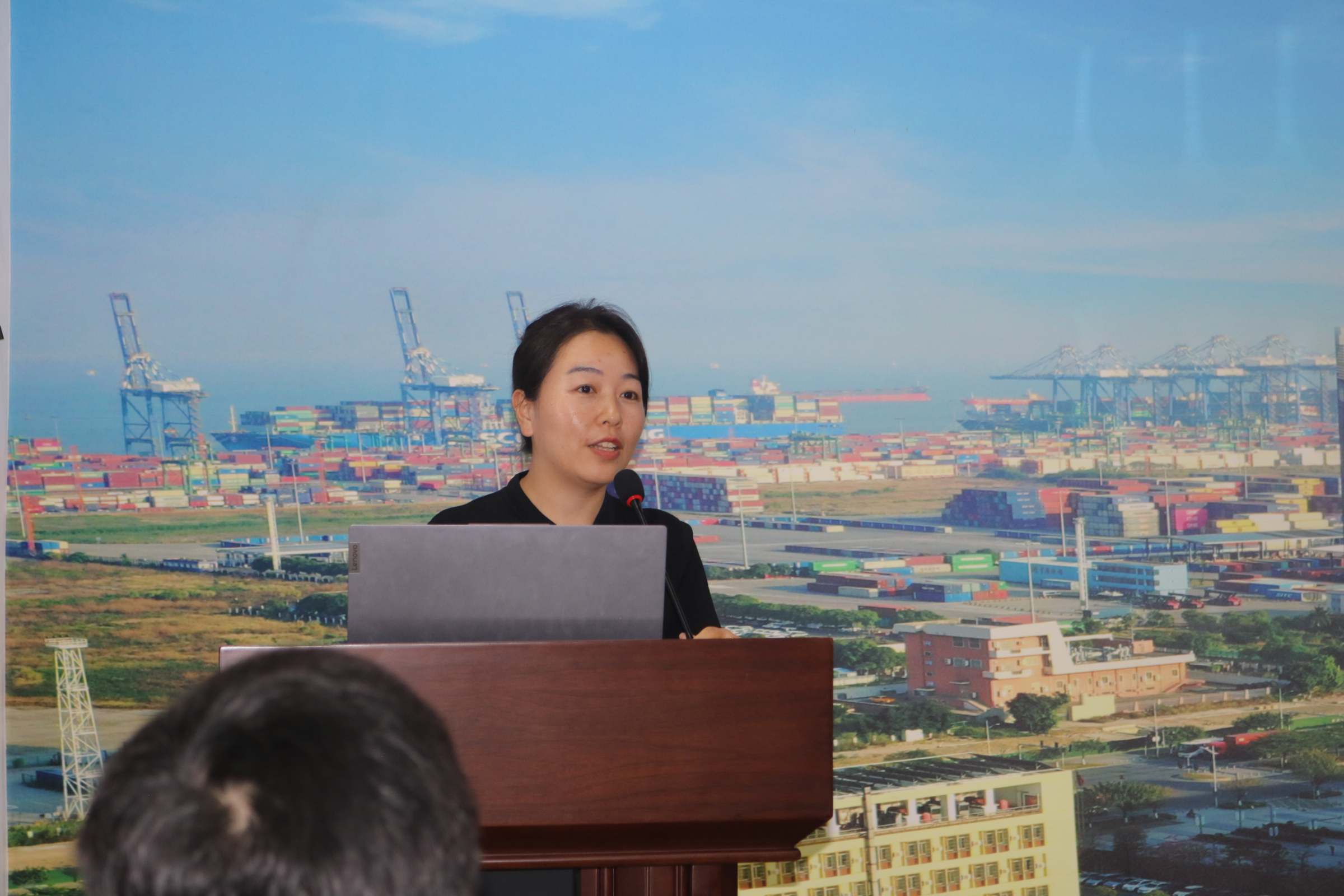 王雪梅汇报第二小组研讨成果