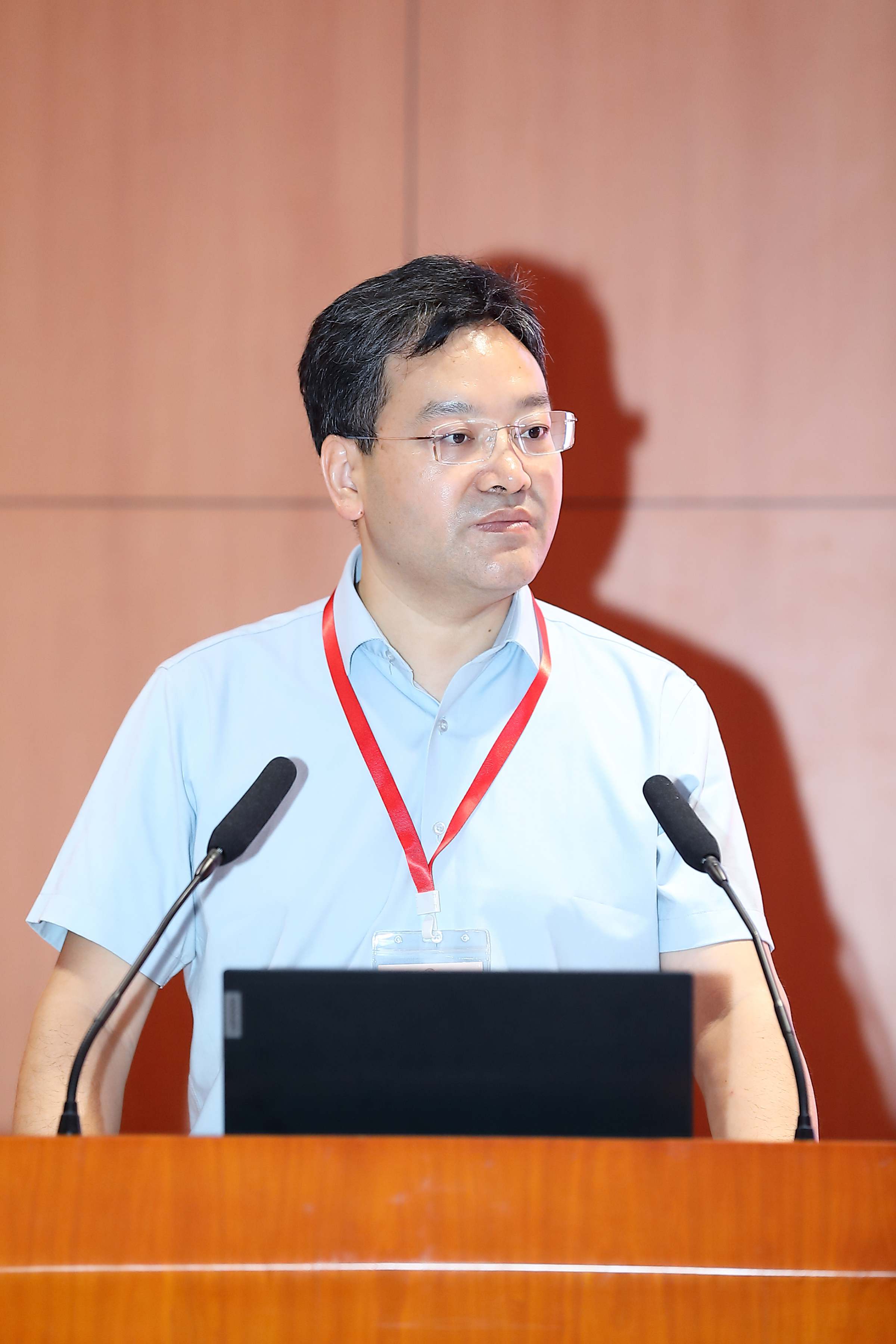 广东省邓小平理论研究会会长张浩教授致辞