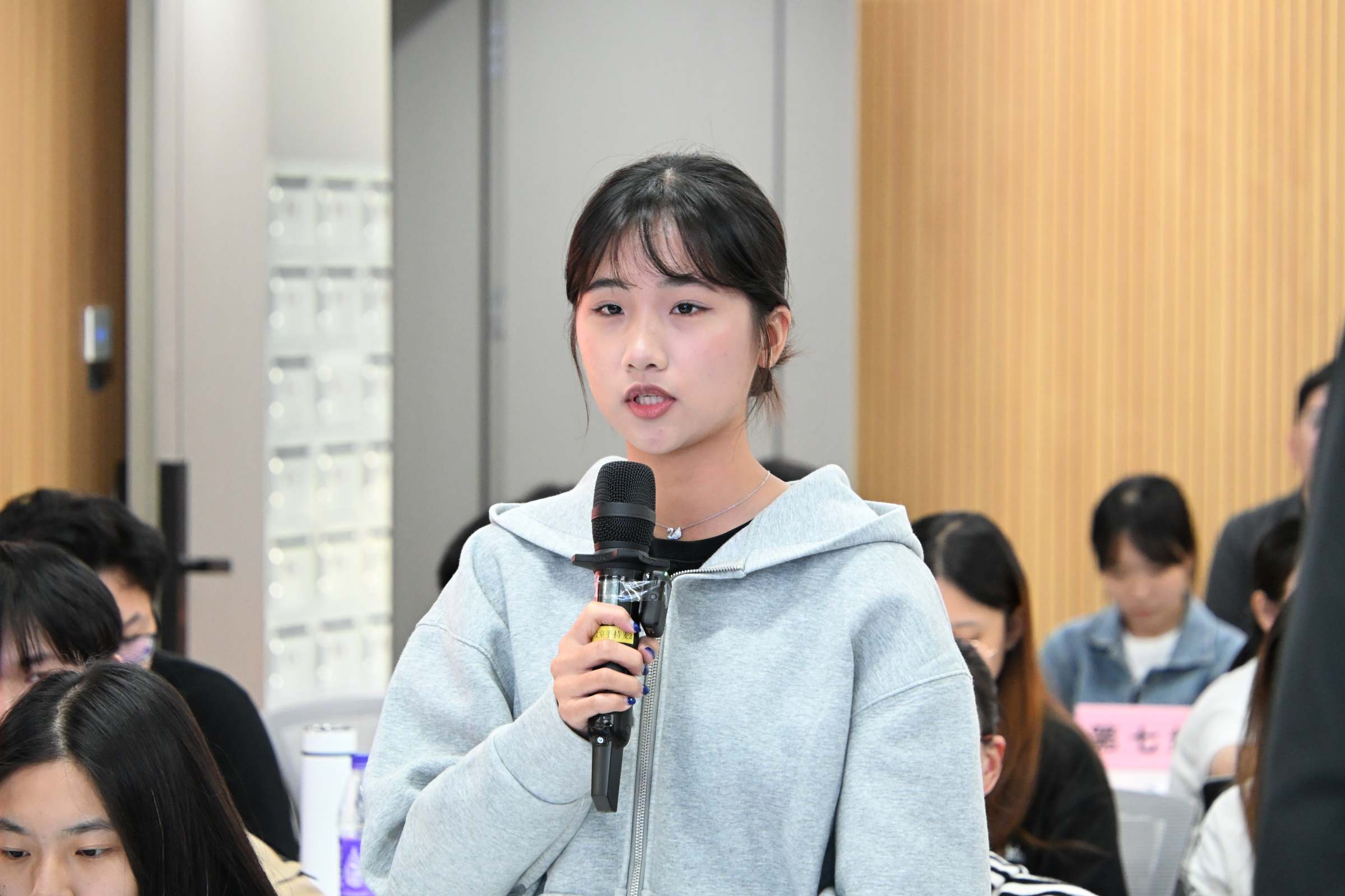 小组汇报