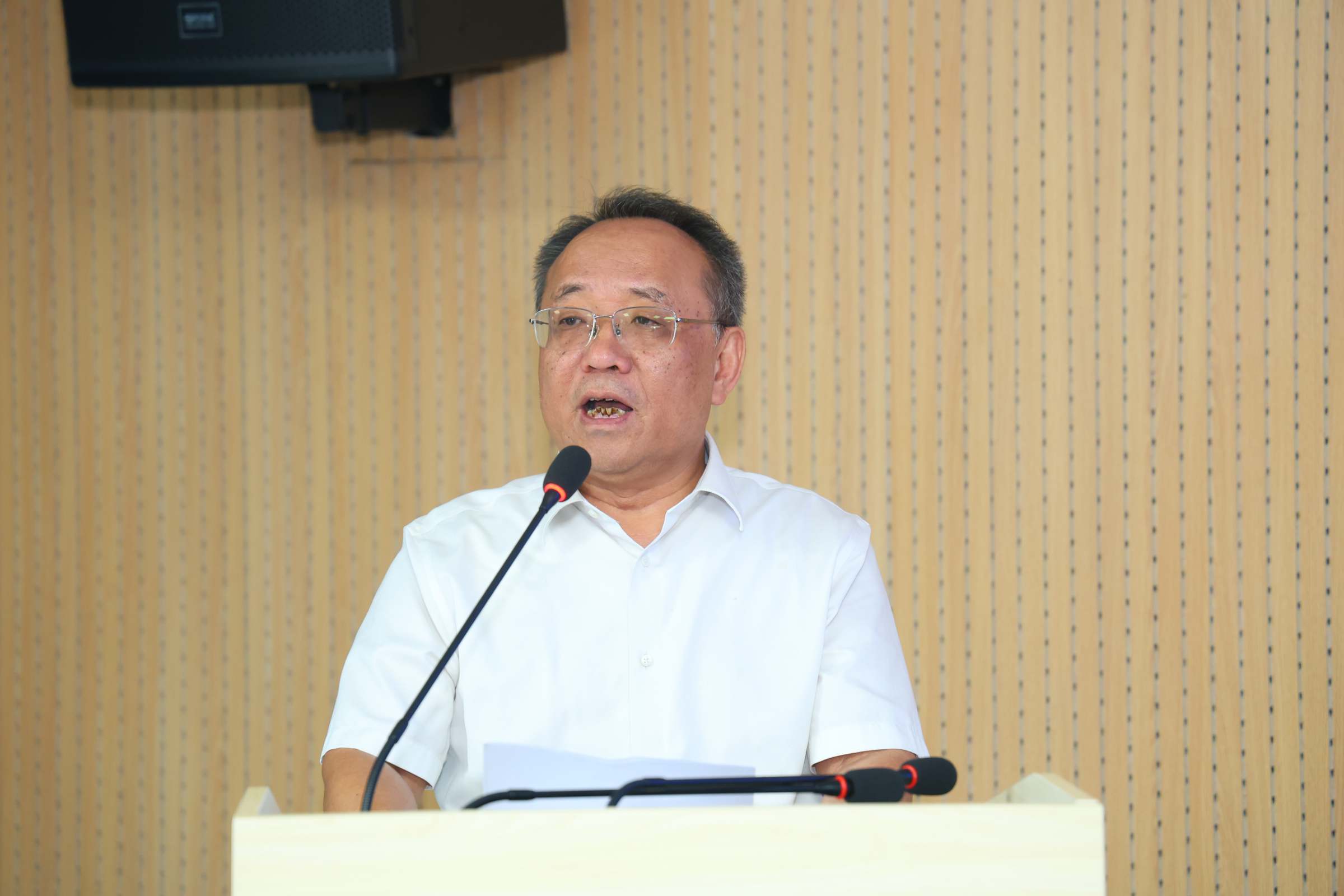 校长于海峰致辞