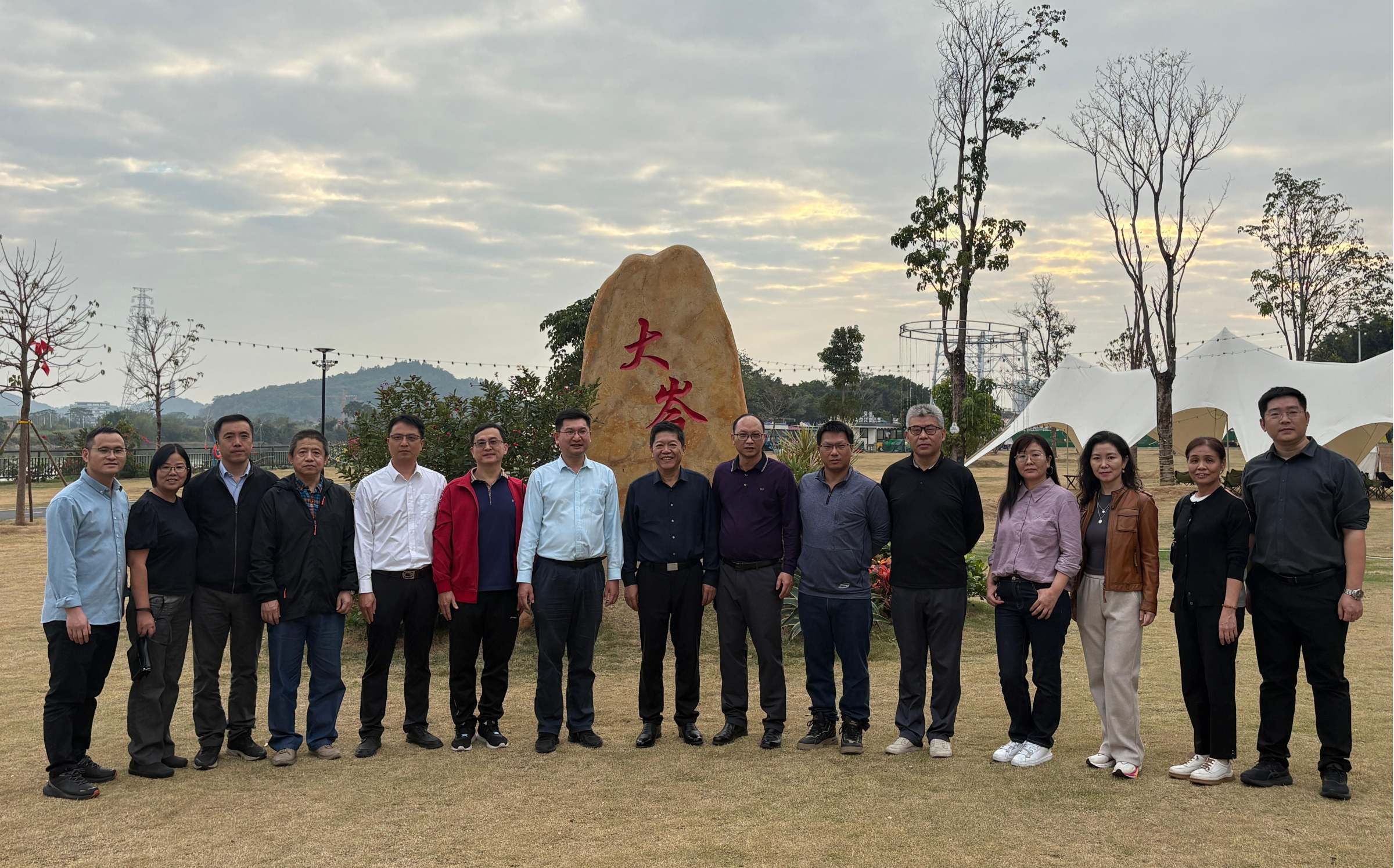 黄圃镇调研合照