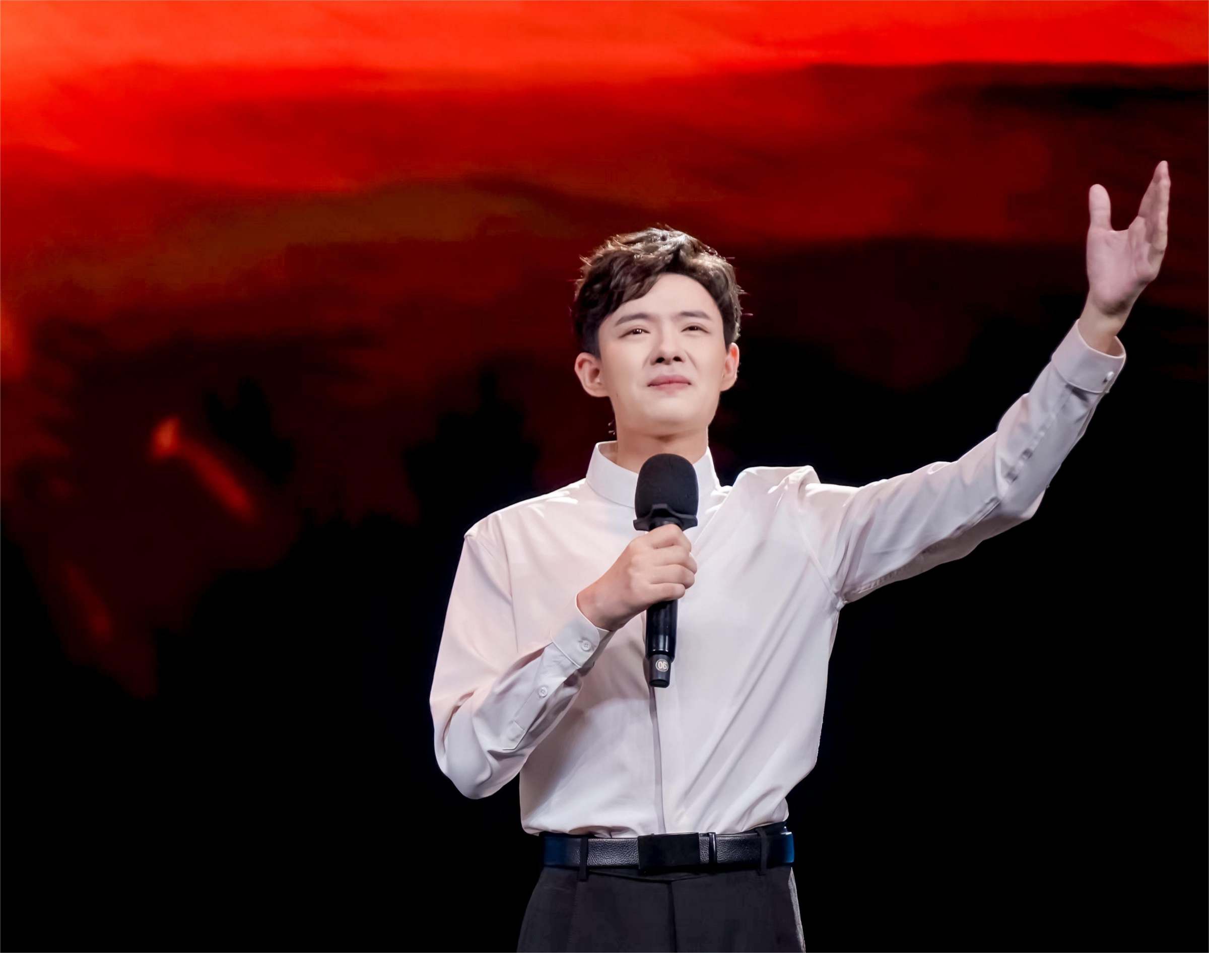 裴钰、姜世豪《故乡在远方》全国现场总决赛参赛照