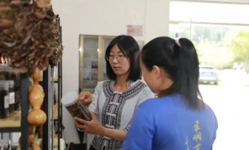 我校2019届毕业生蒙美芹荣获2024-2025年度“高校毕业生基层就业卓越奖学金”