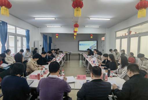 学校“一站式”学生社区专题工作推进会在杏园社区举行