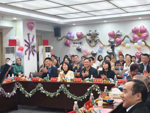 公共管理学院举行年度工作总结暨表彰大会