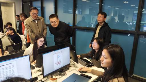 校领导率队开展新学期开学第一周教学检查