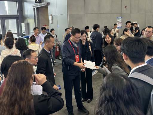 校领导率队参加“百万英才汇南粤”2026年春季大型综合招聘会