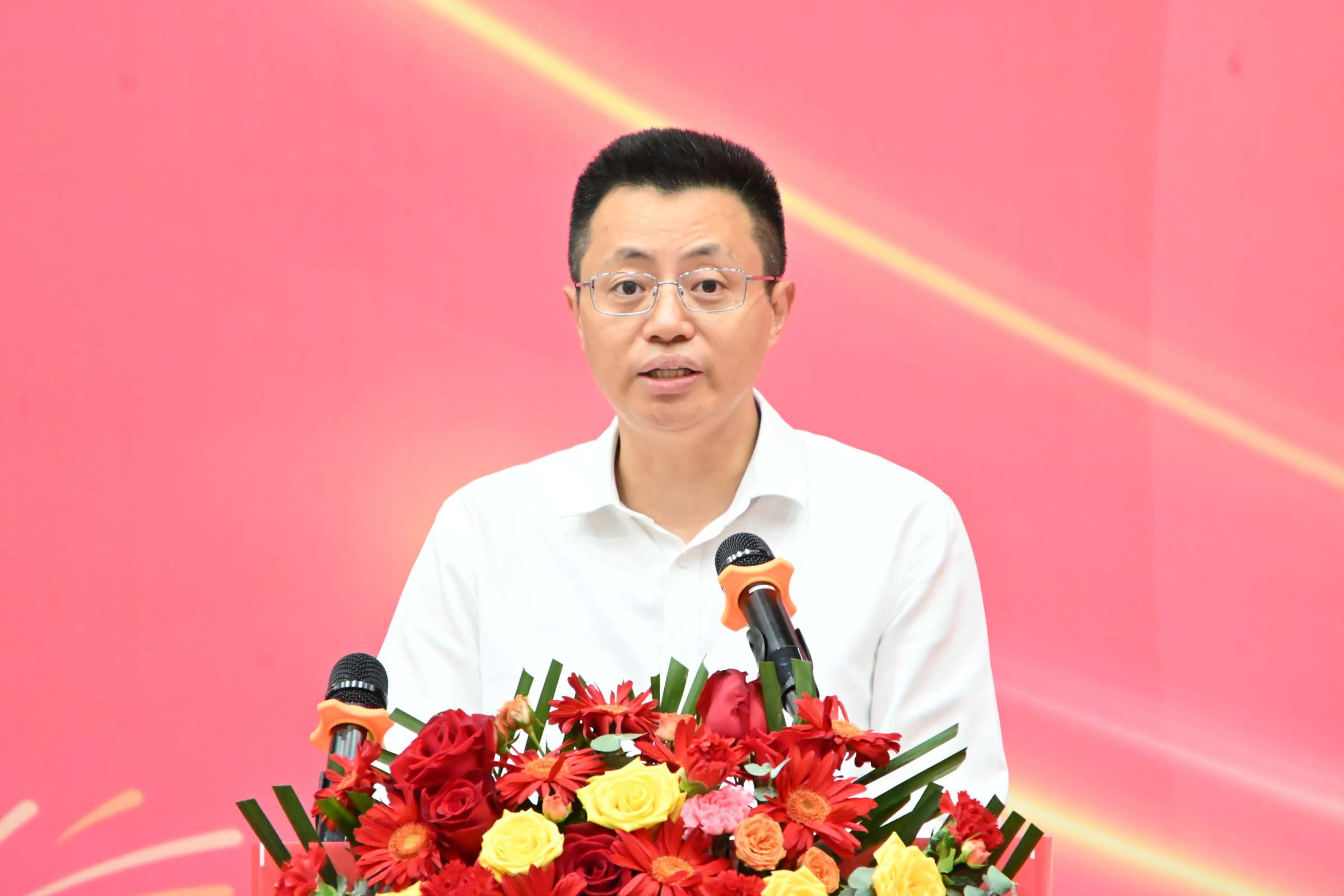 校长童士清致辞