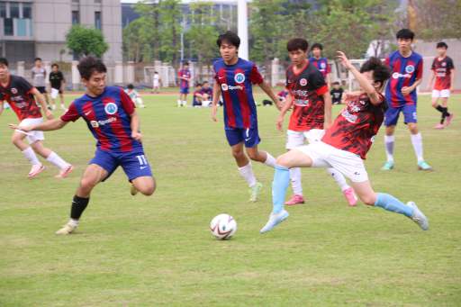 绿茵逐梦，燃动青春！我校首届“榴园杯”足球联赛开幕